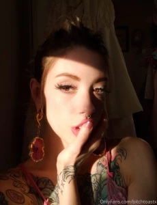 Golden hour and honey eyes i m thinking of doing a special livestream