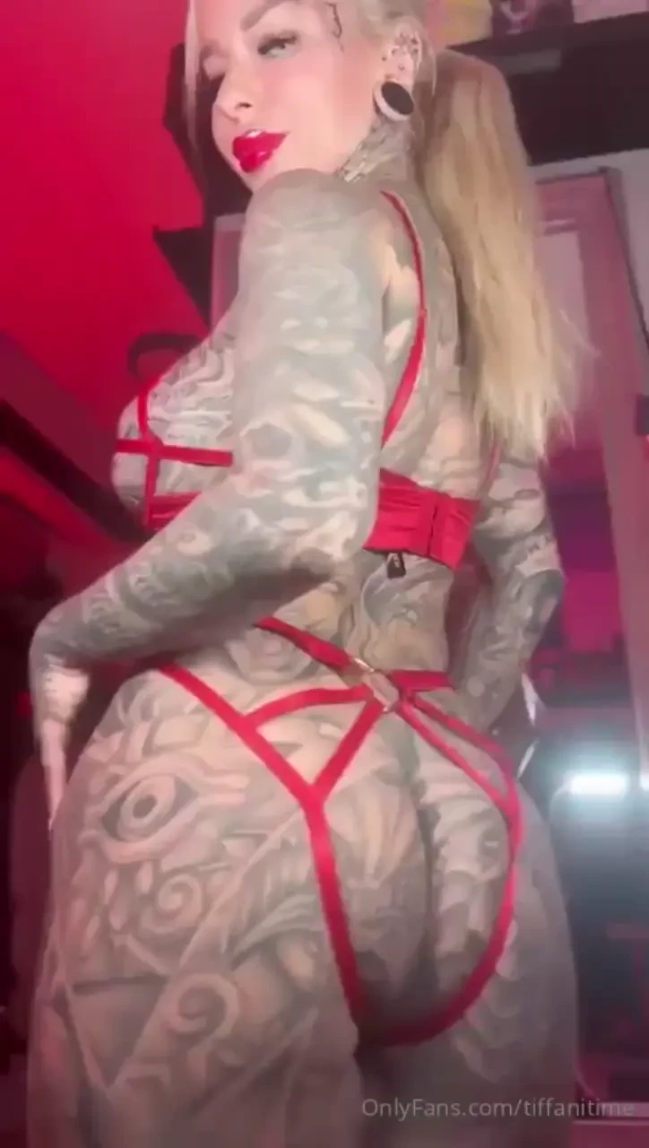 Check out gymgamergirl stunning german tattooed model who s redefining part 1 