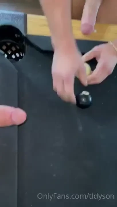 How real men play pool 