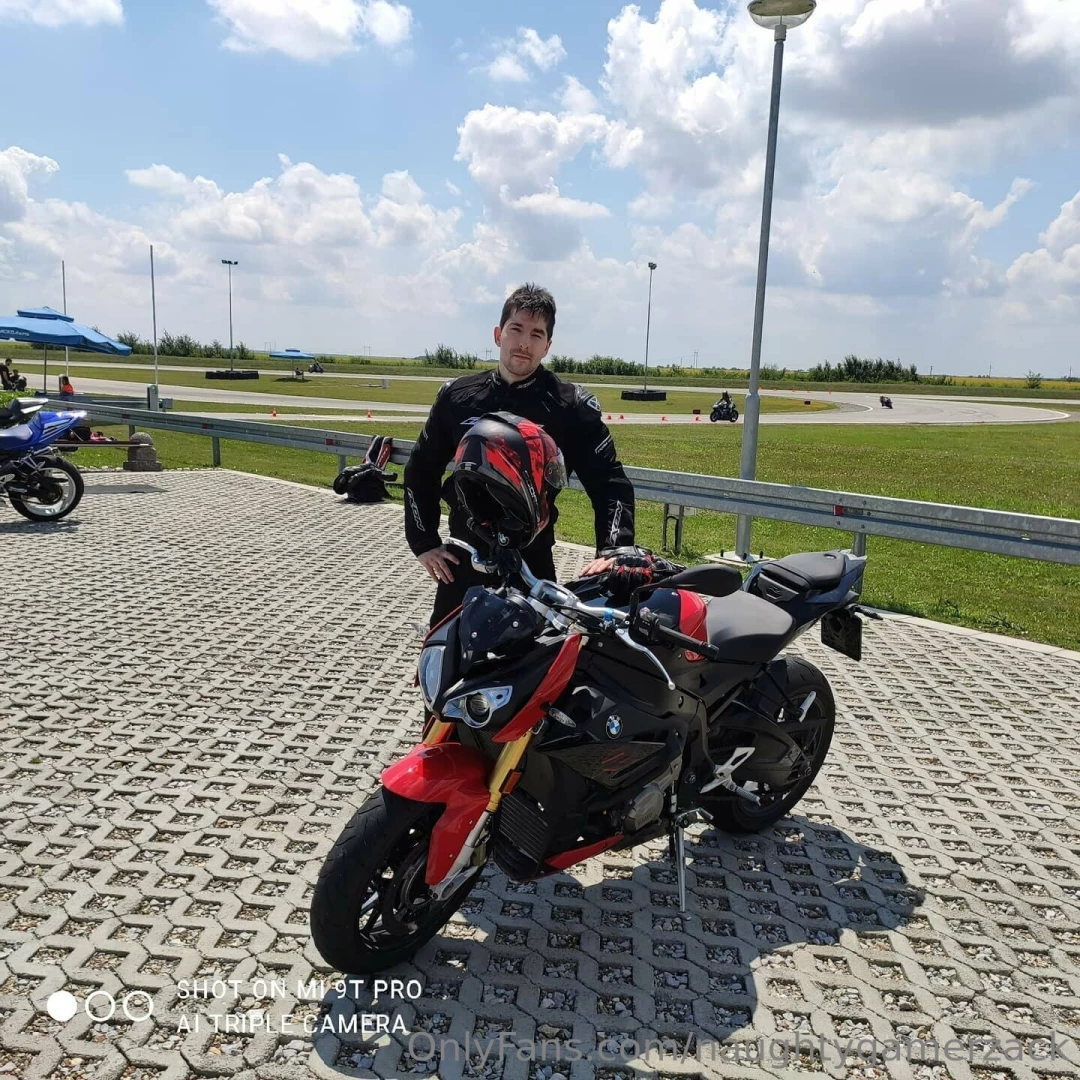 I love adrenaline - track days are a perfect opportunity for it 