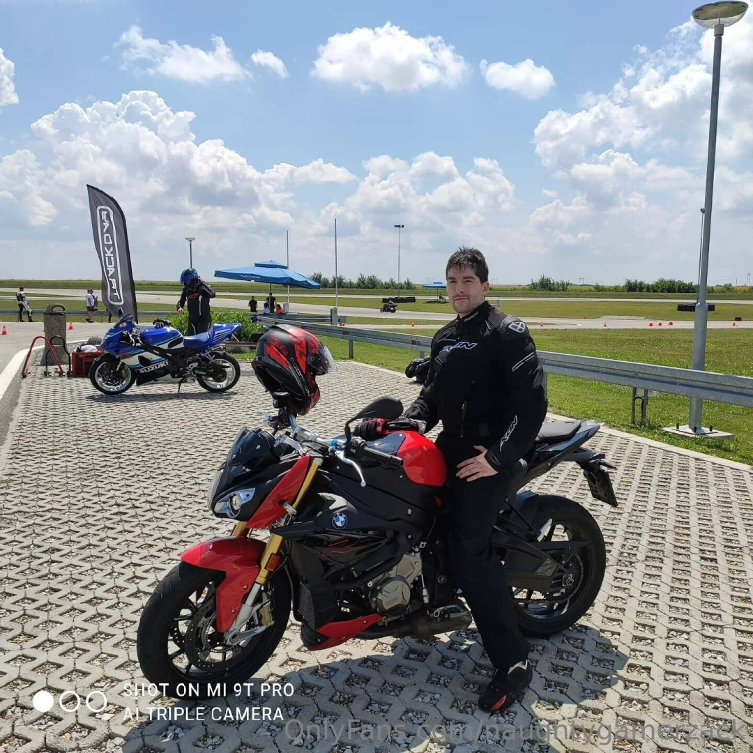 I love adrenaline - track days are a perfect opportunity for it part 1 