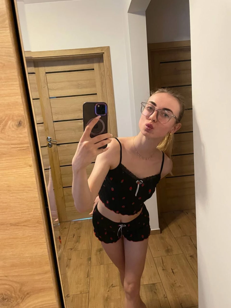 They say appetite comes at lunchtime do you want to have lunch between 