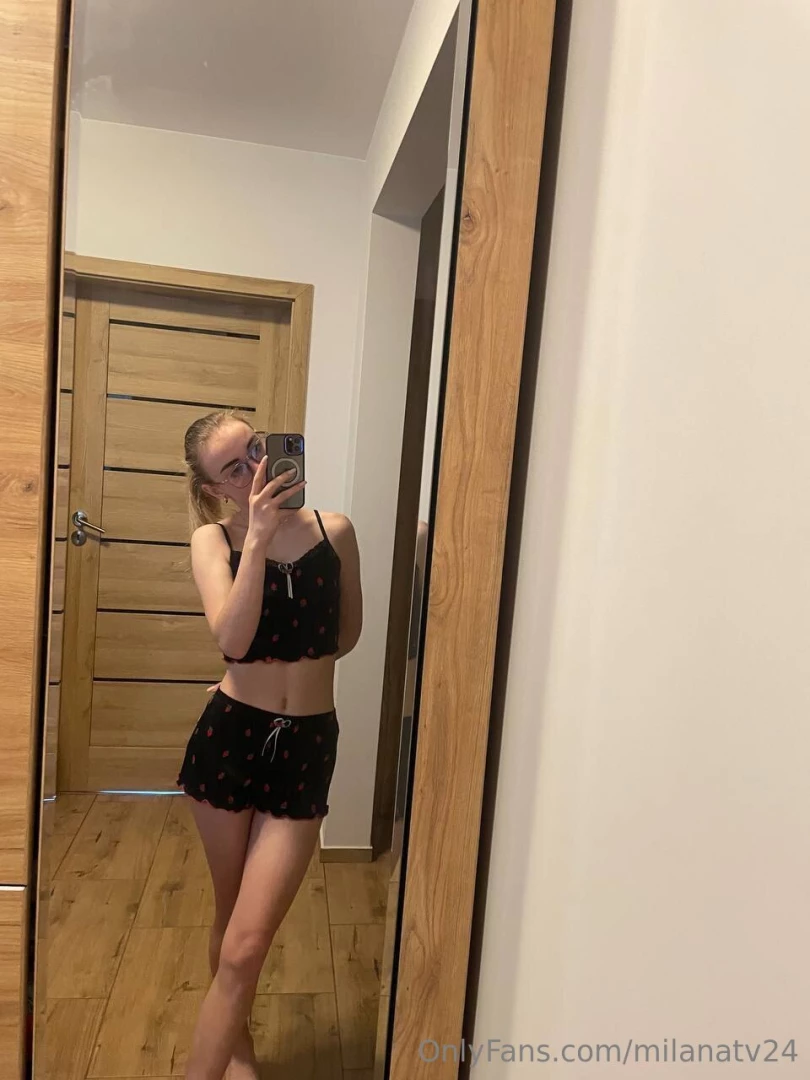 They say appetite comes at lunchtime do you want to have lunch between part 1 