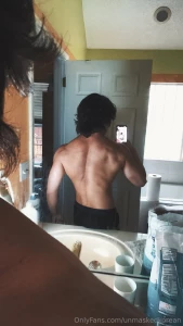 Need some claw marks or something in there