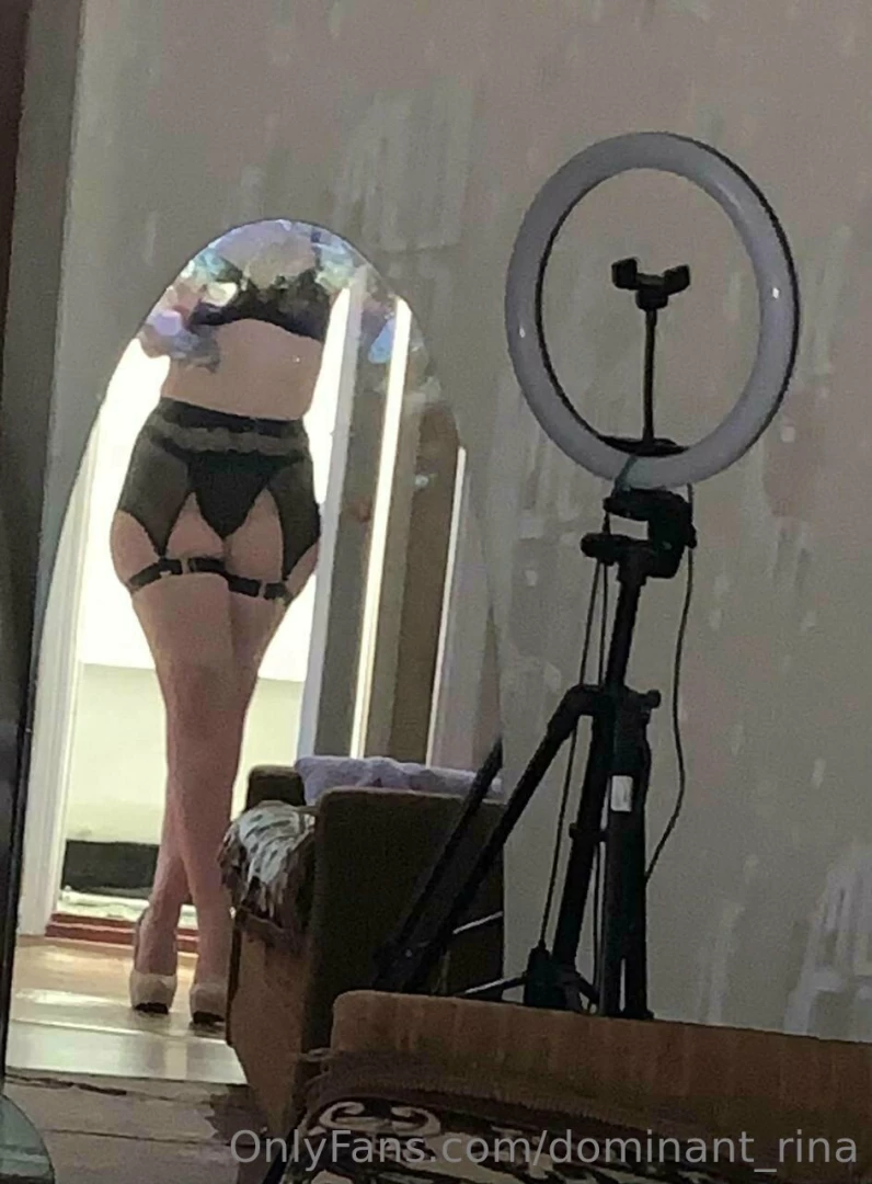 I am waiting for you on dinner under the table 