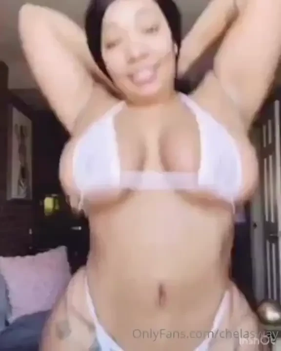 Bouncing titties lol 