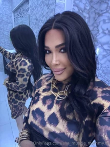 Wishing you all a great saturday your ava