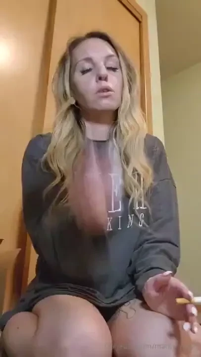 Releasing these large farts felt great as well as smoking this menthol part 1 