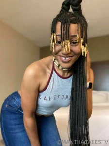 Give mama a kiss before work