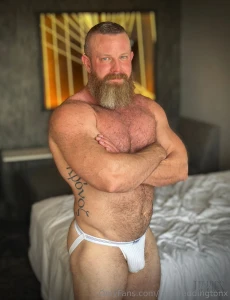 I filmed with maxxxschlong last night and afterwards his cameraman