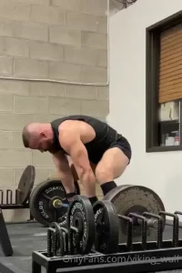 Friday s deadlift session sweaty as fuck 415lbs