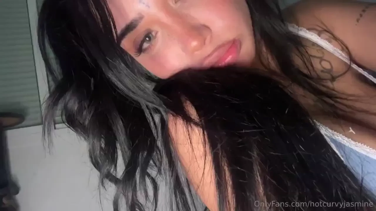 I don t kiss and tell but i d tell you where i want you to kiss me 