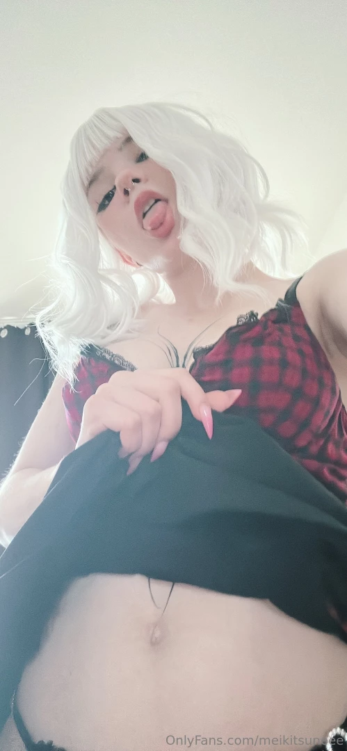 Soft curves sweet demeanor and a naughty secret 