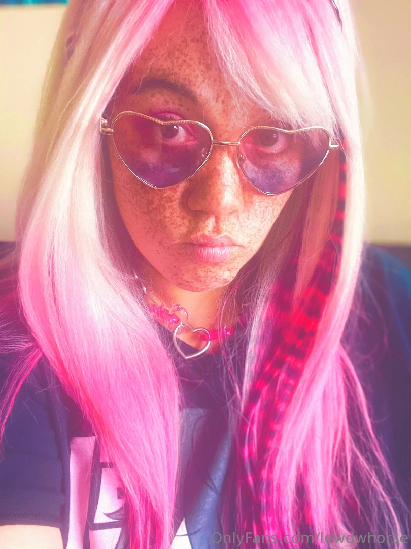 Some cute pics got some new cute striped add ons for my wig part 5 