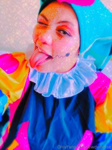 My fizzarolli cosplay arrived it fits perfectly and i m so happy with part 2