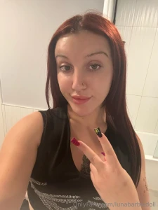 Just posting a cute selfie to make your christmas merrier