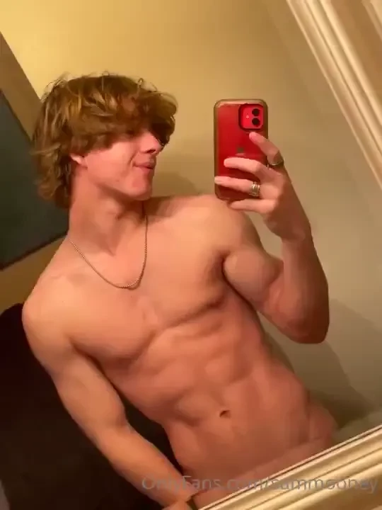 Low key u tryna come over and lick my abss 