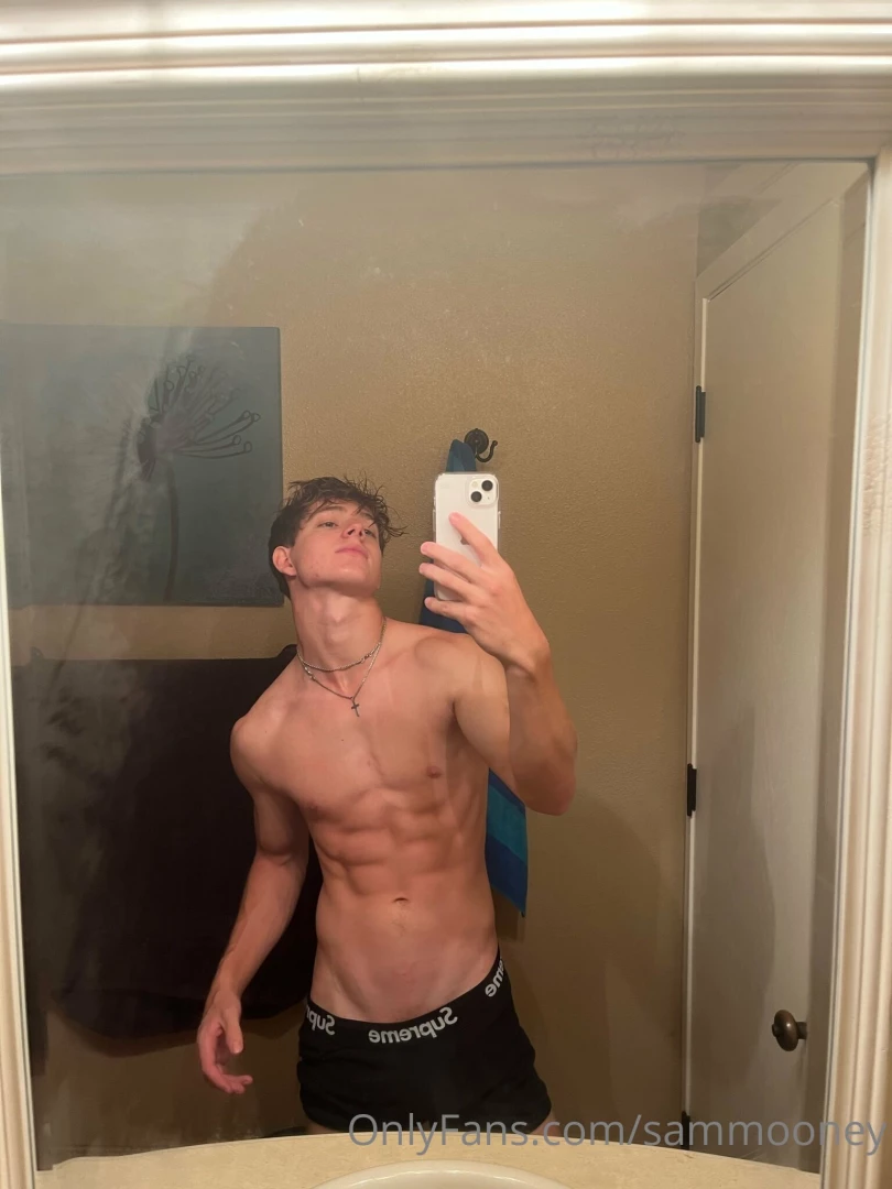 Follow my free page moresammooney 