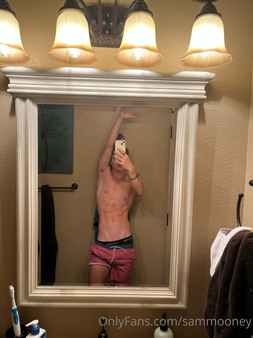 Should i start posting more on my feed or do you guys like dms best part 1 