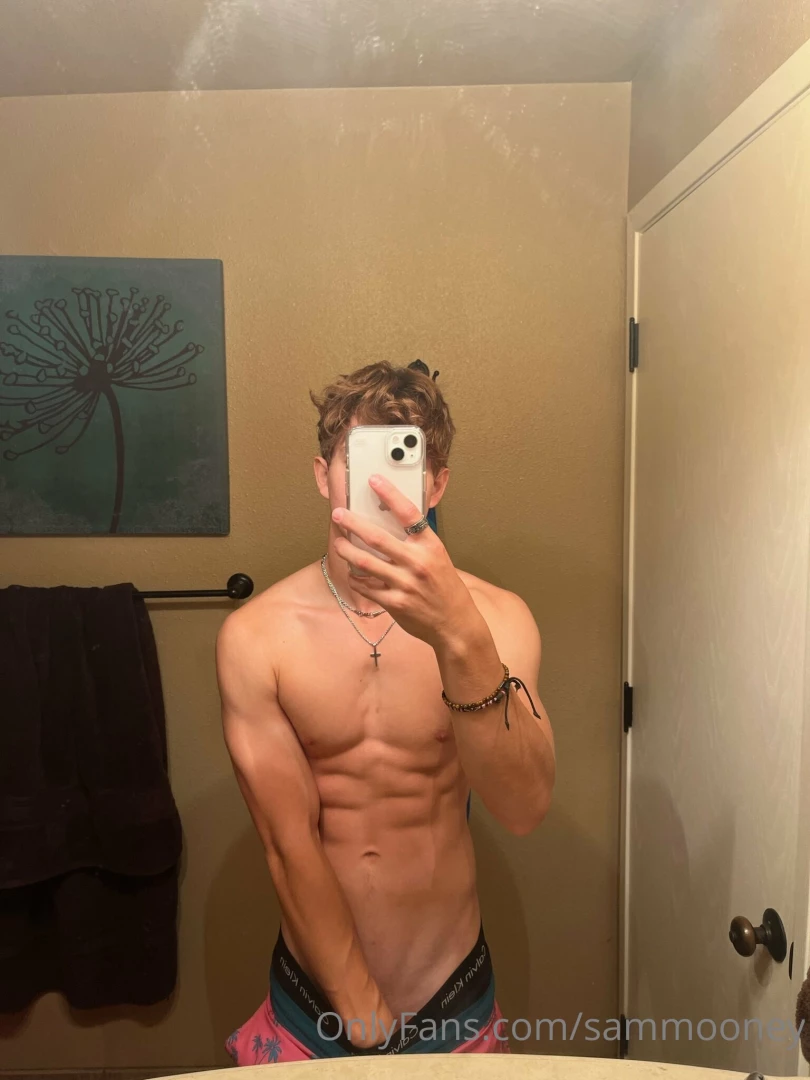 Should i start posting more on my feed or do you guys like dms best 