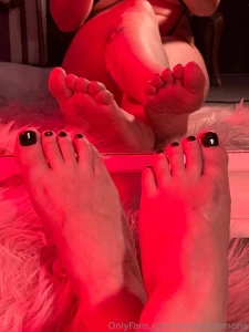 Feet lovers need your help someone told me that the holy grail of feet