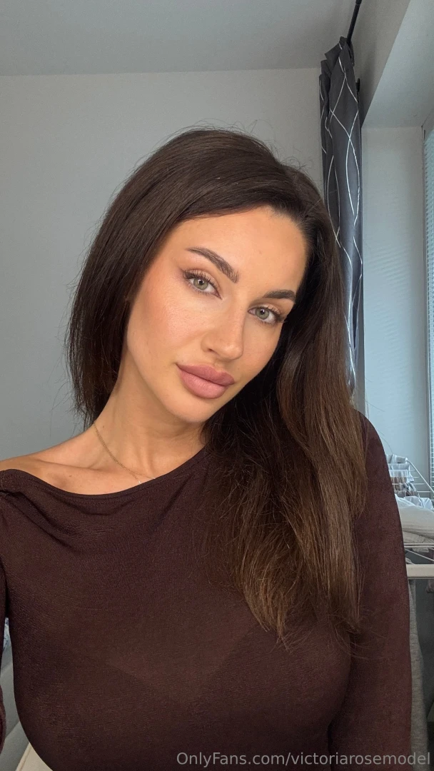 Do you like my make up today my love 