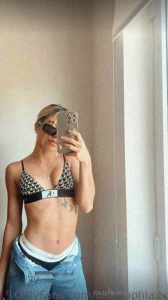 Onlysophiaxx i m so horny right now my juicy ass are at your disposal