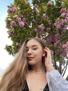 Stopped to admire the flowers and couldn t help but snap a few cute part 1