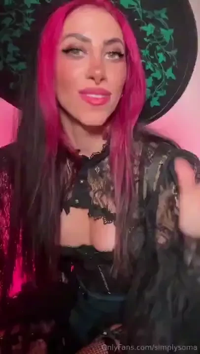 Comment what i should be for halloween it s coming up quick hehe 