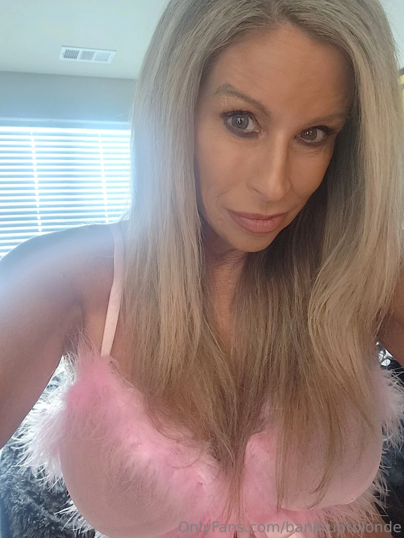 Happy anniversary to meeeeee part 4 