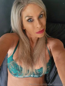 Dm me if you think i m cute part 9