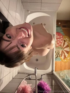 Taped my phone to my shower head amp took some pics part 3