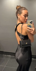 A little commotion for the back of the dress