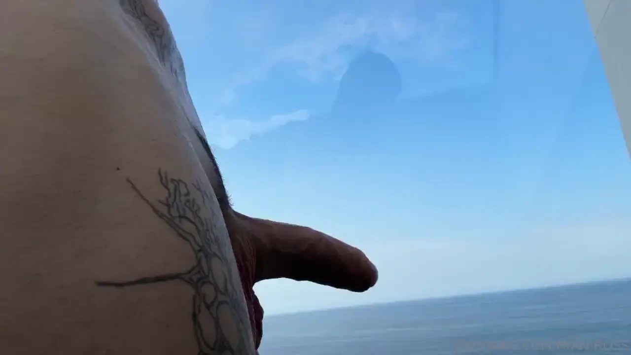 Who want a double cumshot video 