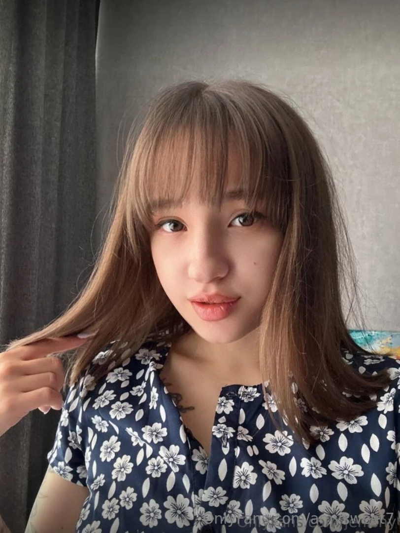 Free - jenifvip this hot brunette has been all alone for a long time part 419 