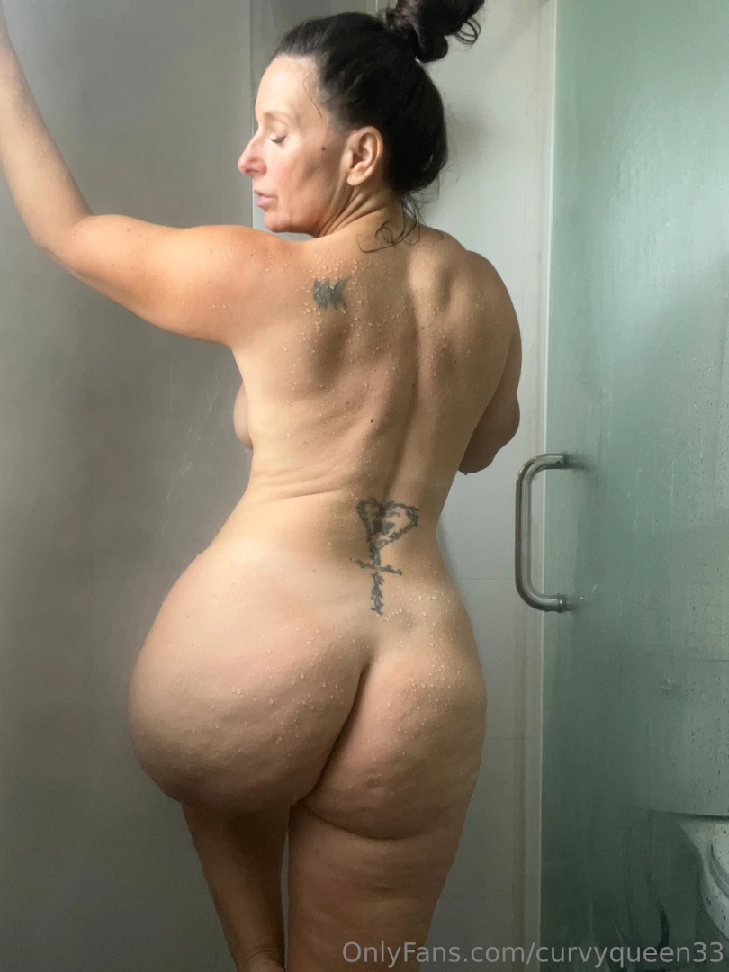 curvyqueen33 - Don t you love a hot shower part 1 