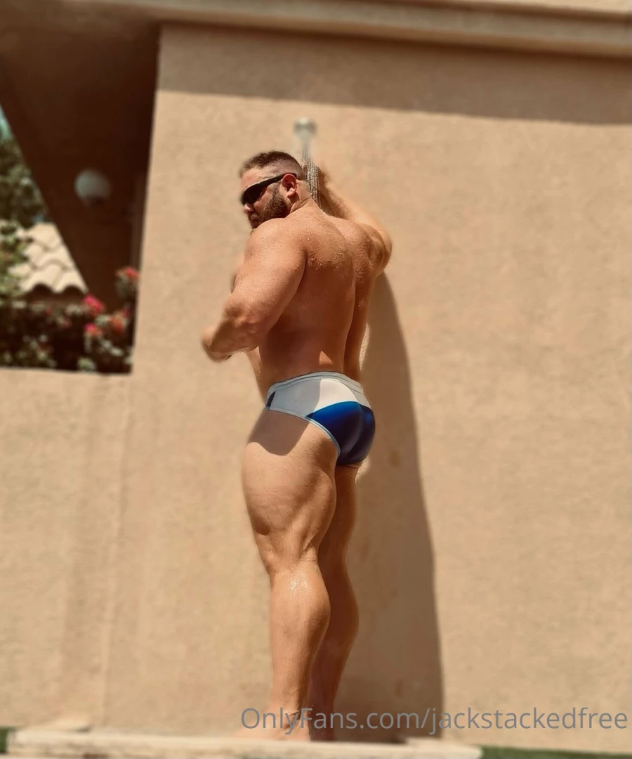 Need help washing my back any volunteers 