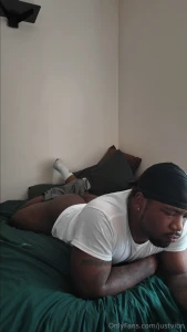 Merry christmas https onlyfans com imjustvibn