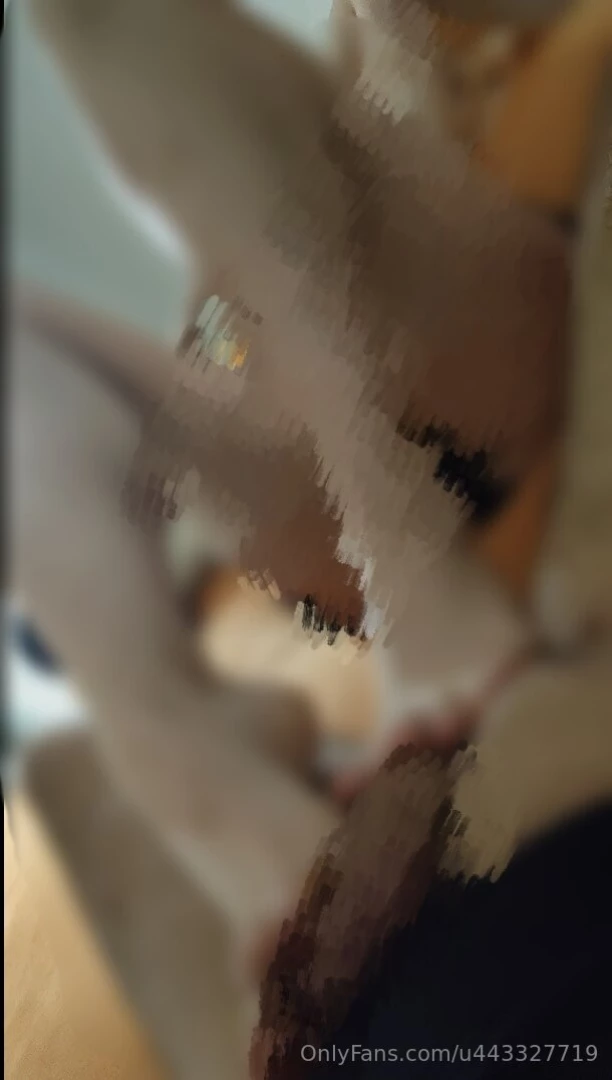 If you want to see a few 18 pics footj pics than u can watch here he part 2 