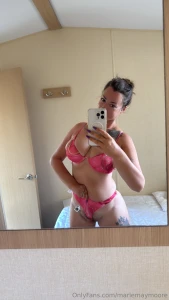 I kinda get turned on watching myself in the mirror