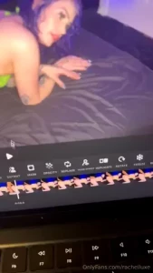 Some bloopers i caught while editing lol make sure to subscribe to my part 2