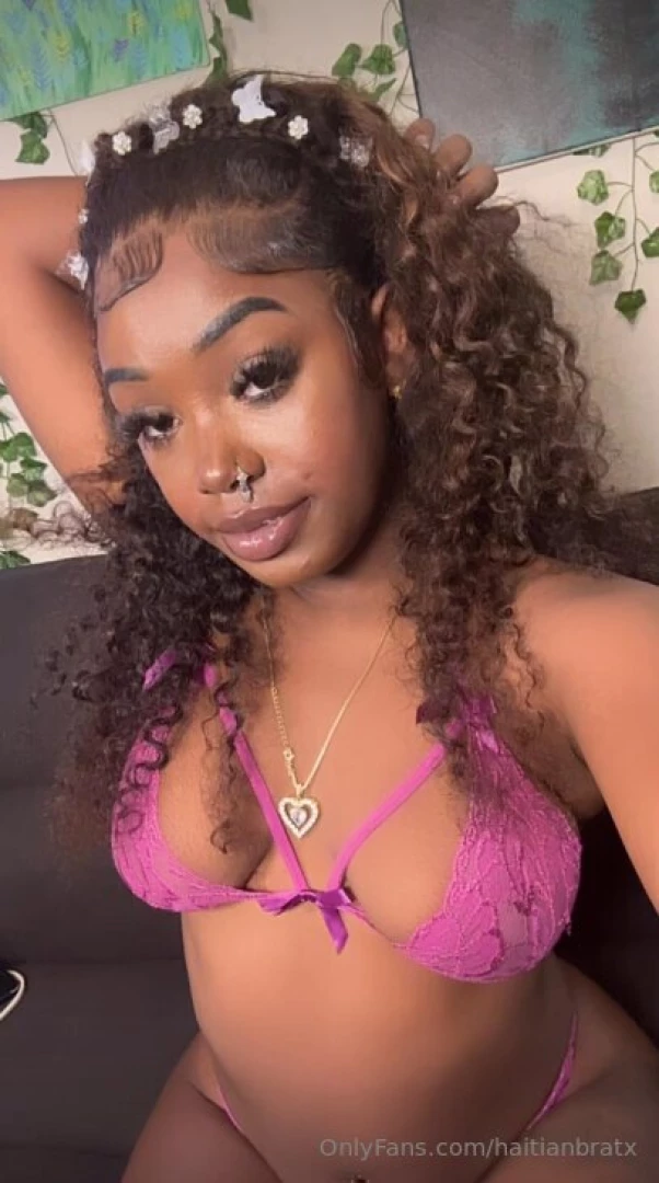 Feeling flirty and fabulous in pink lace 