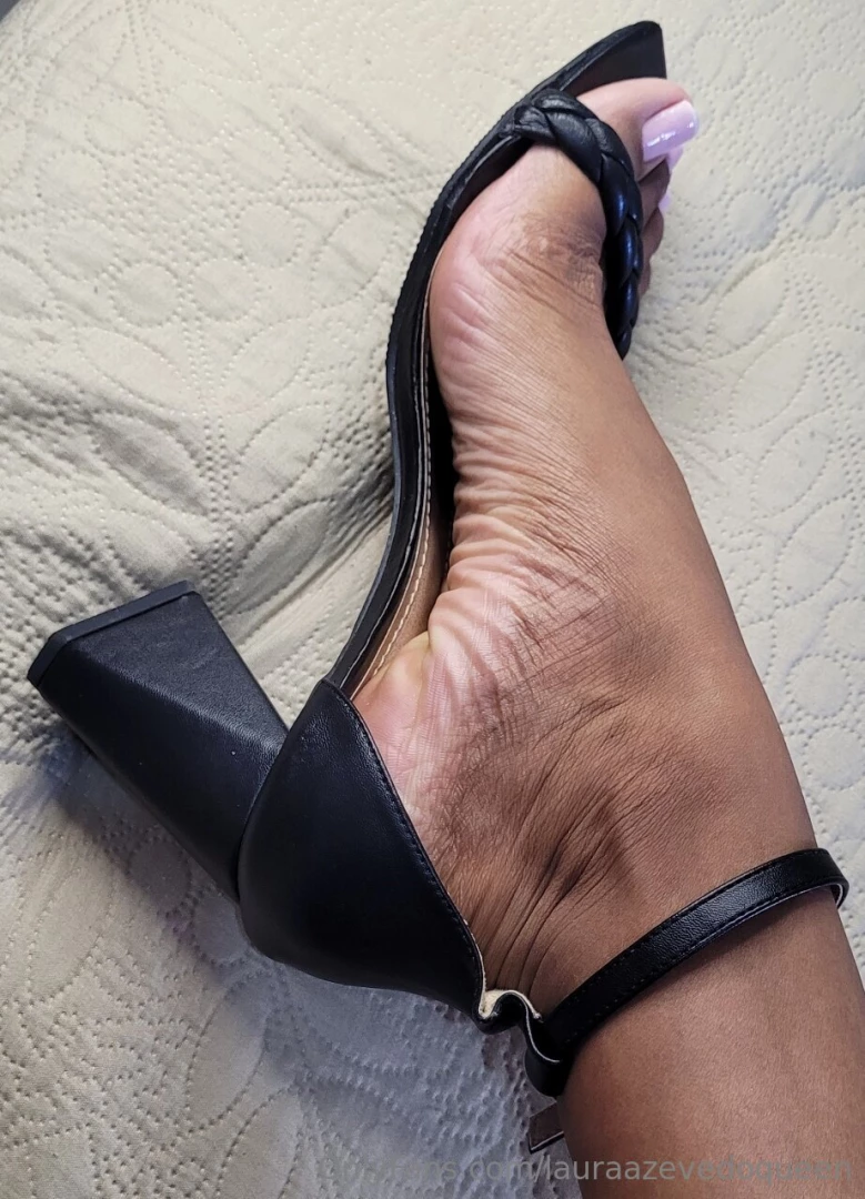 Lauraazevedoqueen1 part 72 