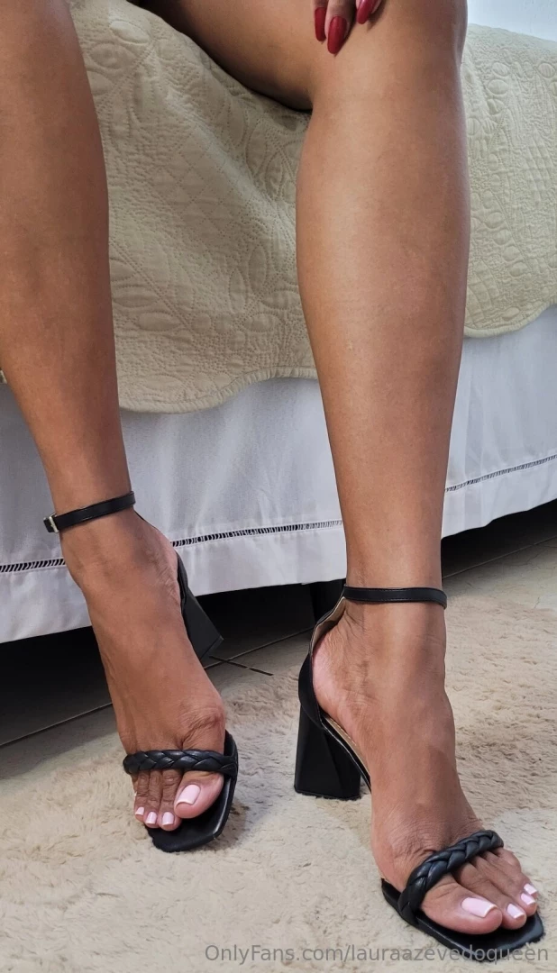 Lauraazevedoqueen1 part 70 