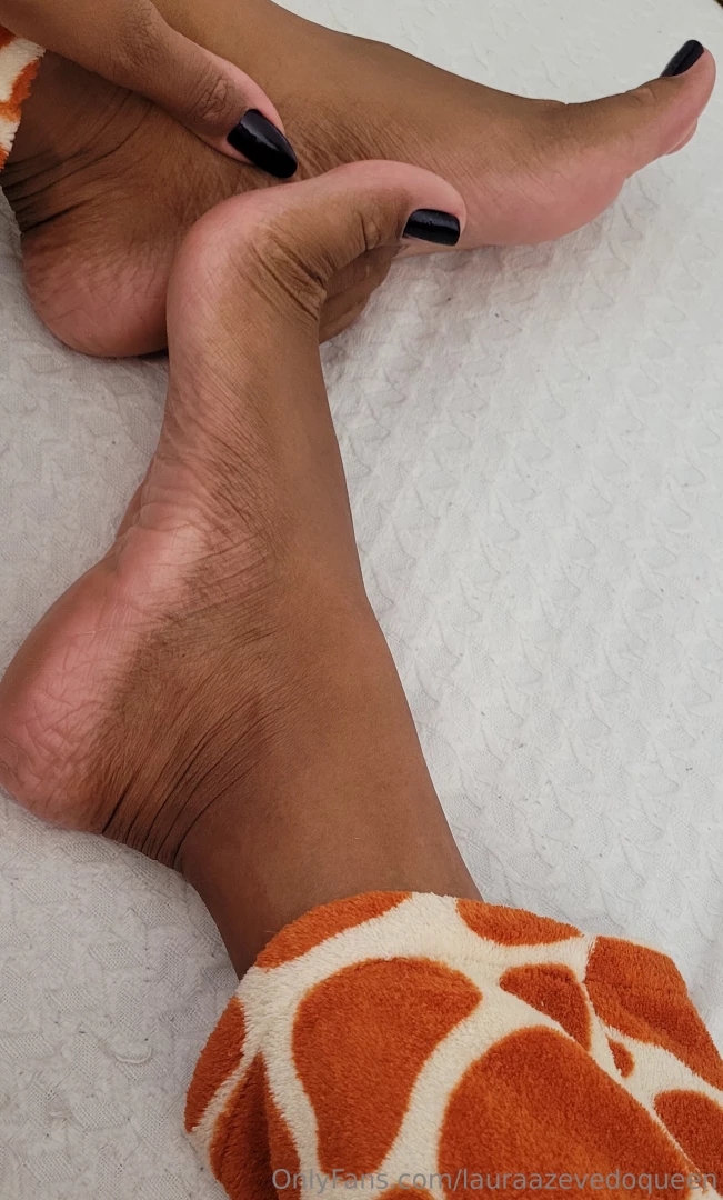 Lauraazevedoqueen1 part 98 