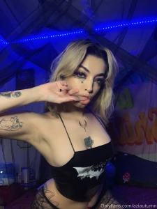 I know i said i would post from a photoshoot today but i noticed i part 9