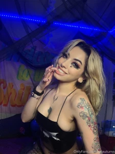 I know i said i would post from a photoshoot today but i noticed i part 10