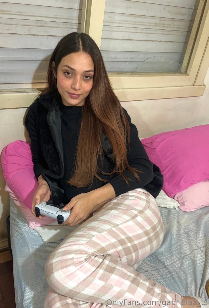 I tried to play playstation do you know how to play 