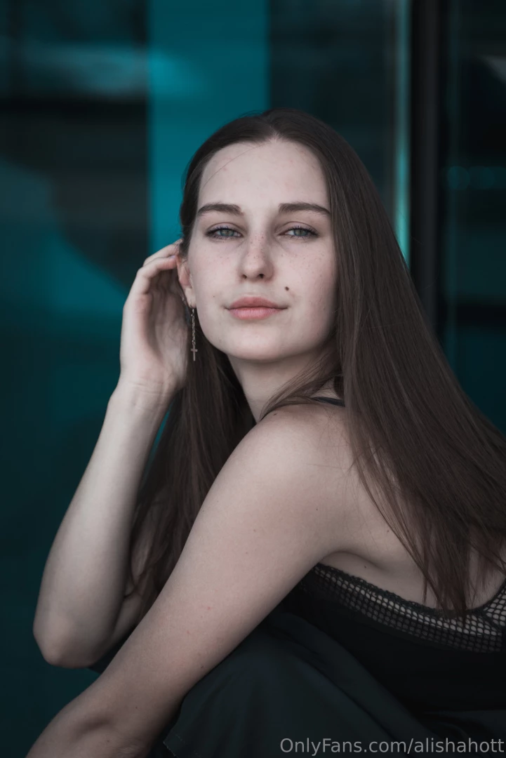 I m 5 10 i ve always wanted to try my hand at modeling dreams should 