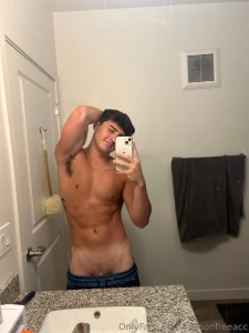 Would you let me top u on the frathouse sink https onlyfans com